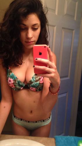 853DEB8E-1BFE-4183-B443-65029DA267E0