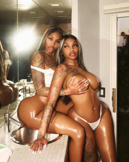 TwinBitches