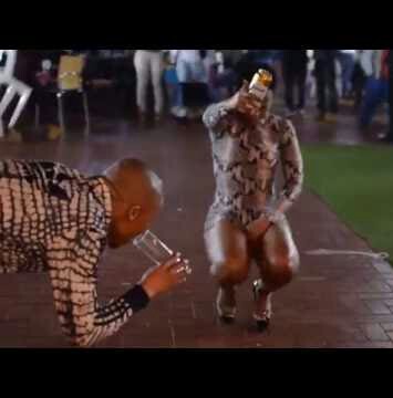 Zodwa dancing