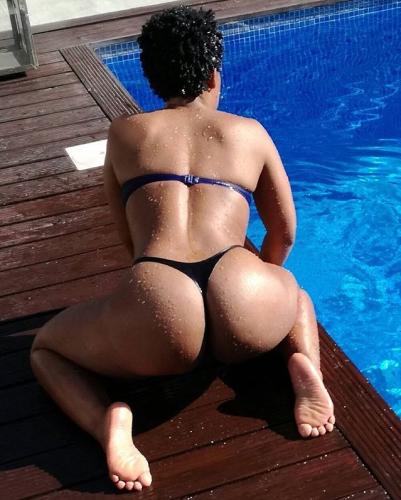 Zodwa Poolside 2